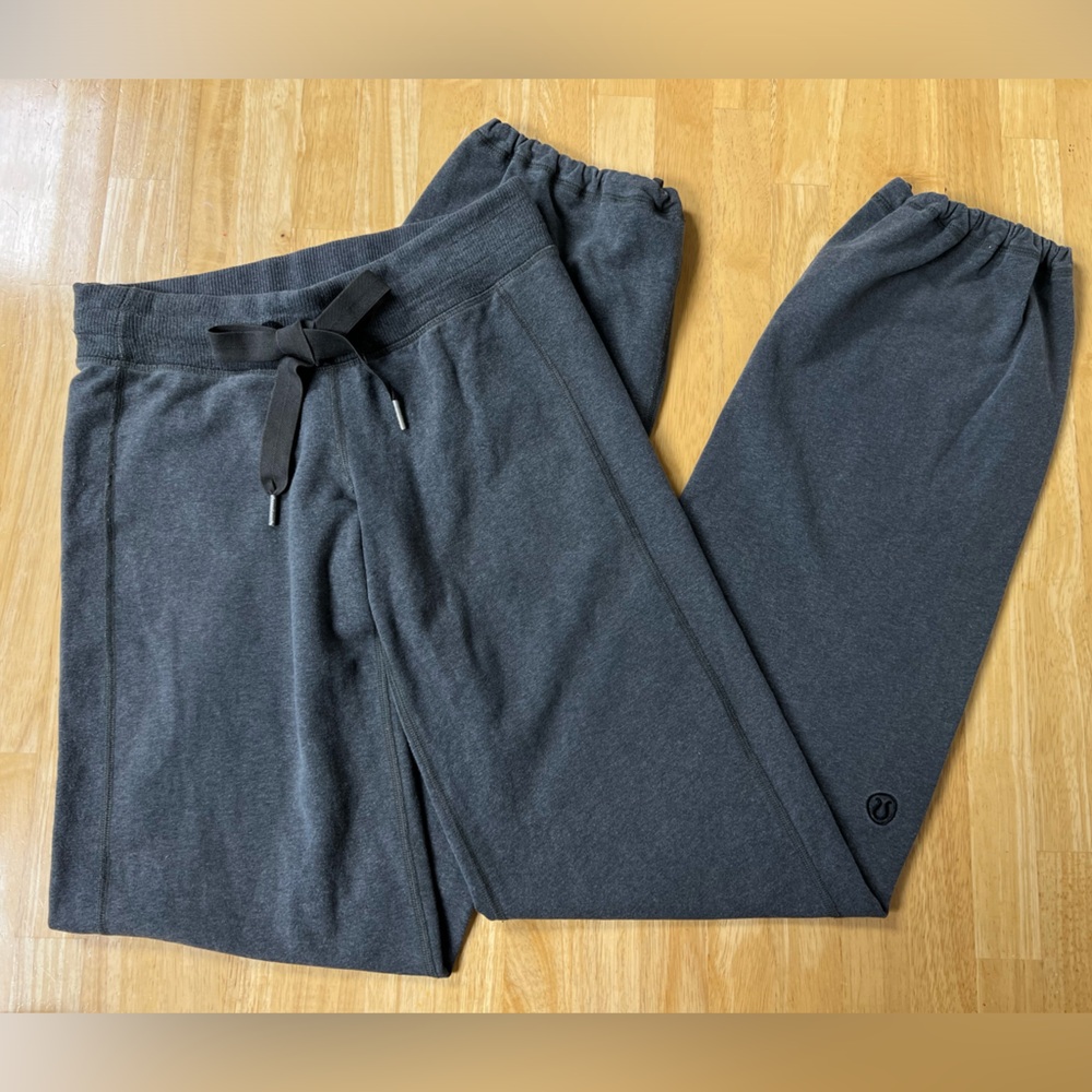 Lululemon Adjustable Ankle Lulu Pant II in Heather Gray Size 2